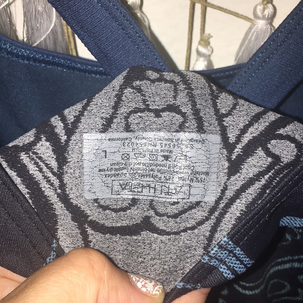 Athleta workout top - Picture 5 of 5
